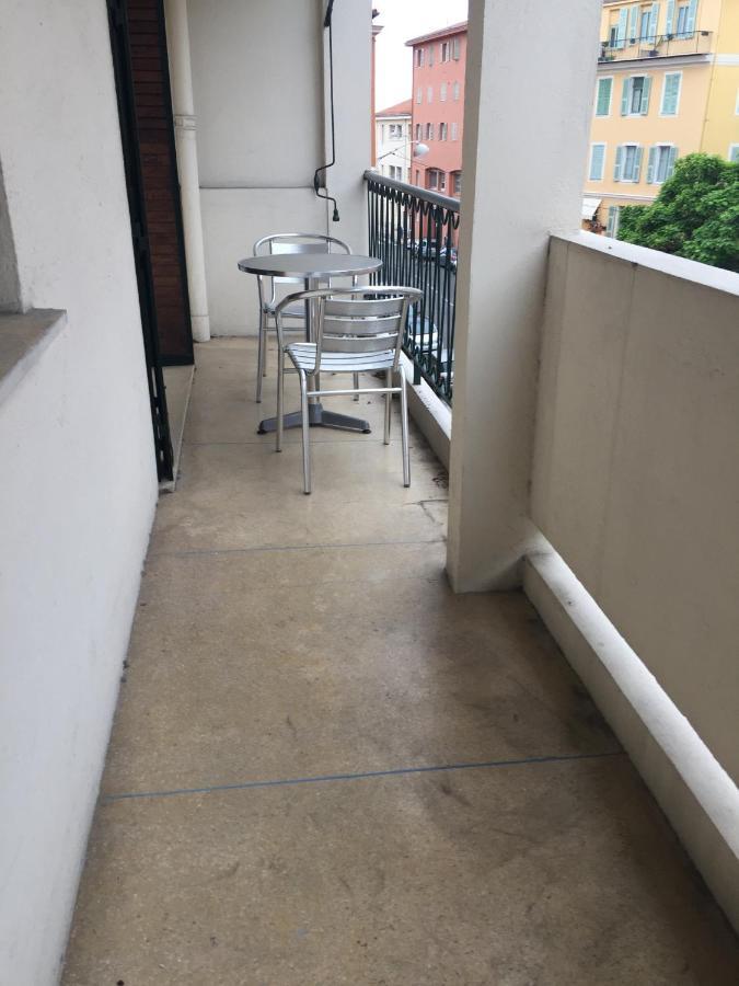 Appartement T3 Climatisé entre mer et centre Niza Exterior foto